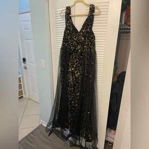 Formal mermaid style dress black mesh train